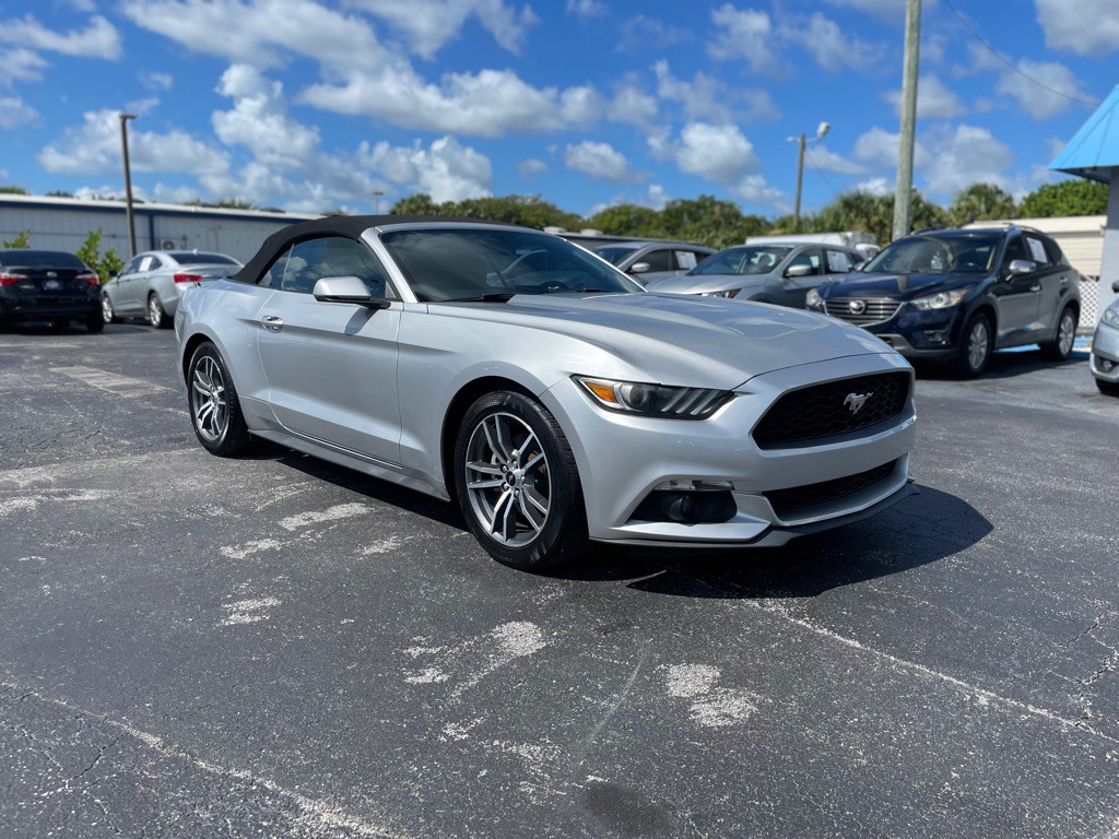 2015 Ford Mustang Image 4