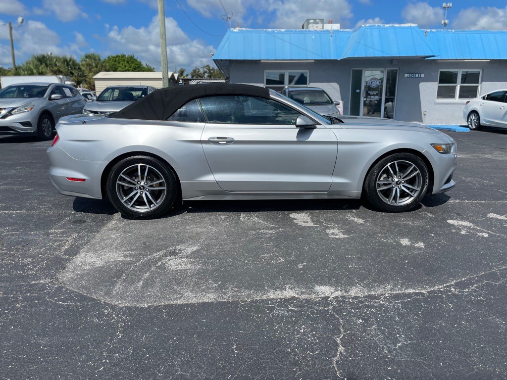 2015 Ford Mustang Image 5