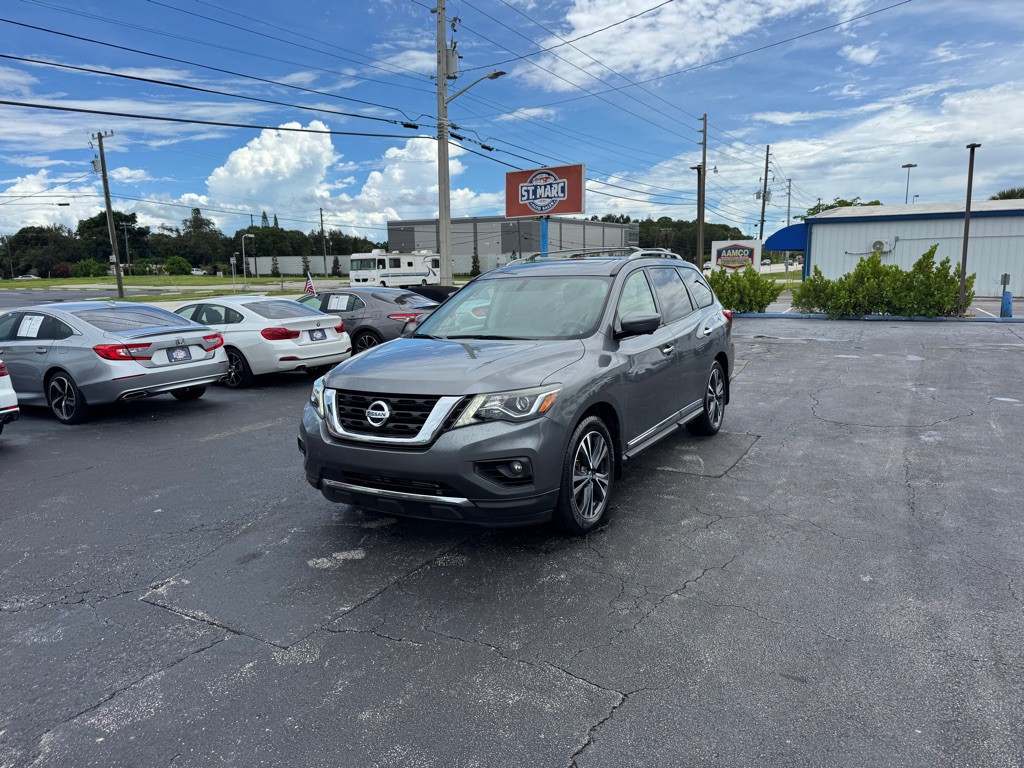 2018 Nissan Pathfinder Image 1