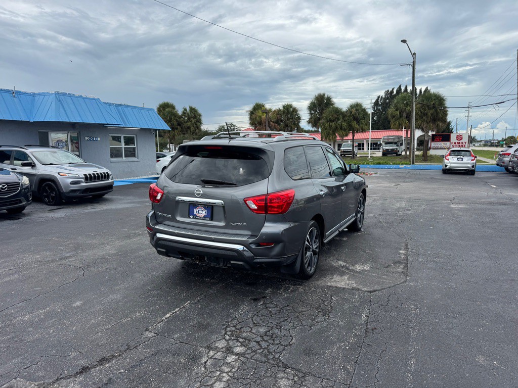 2018 Nissan Pathfinder Image 6