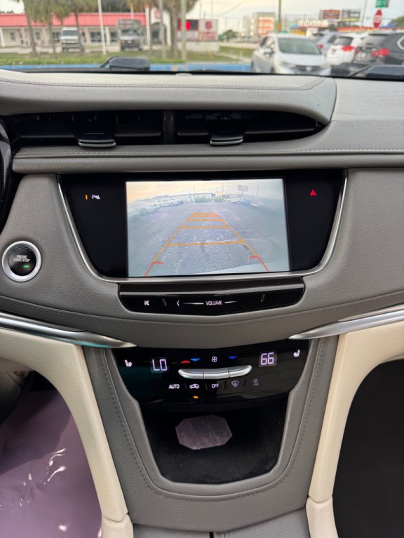 2017 Cadillac XT5 Image 10