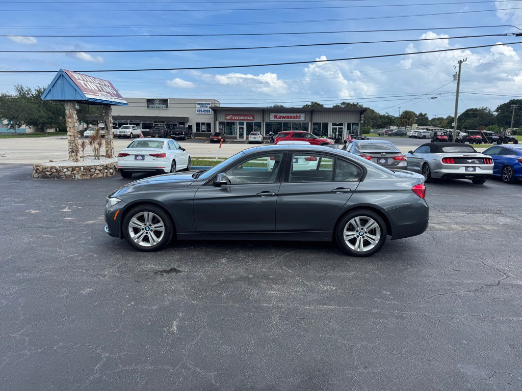 2016 BMW 3 Series Image 2