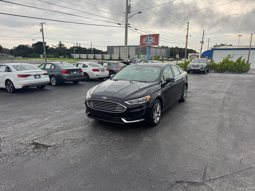2019 Ford Fusion Image 1