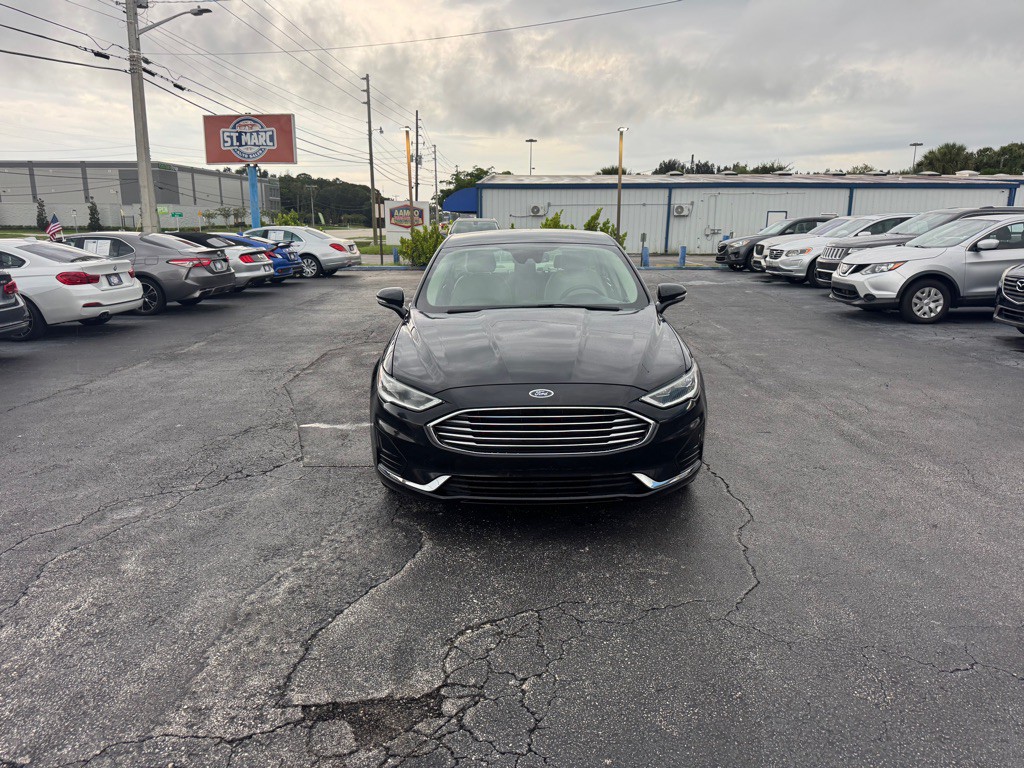 2019 Ford Fusion Image 2