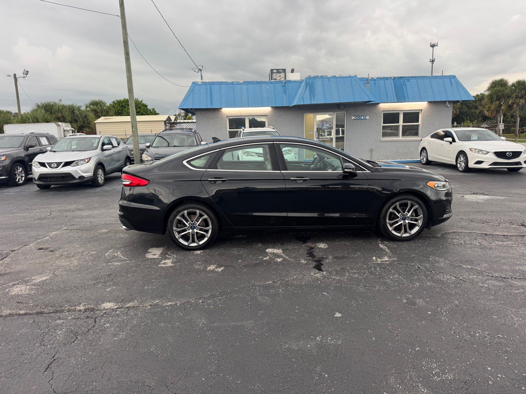 2019 Ford Fusion Image 4