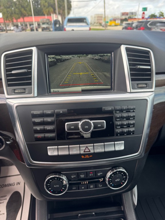2015 Mercedes-Benz M-Class Image 10