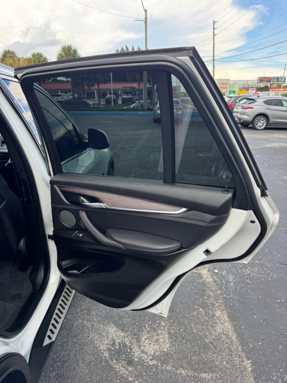 2017 BMW X5 Image 17