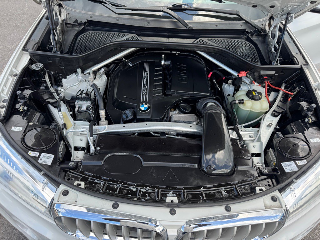 2017 BMW X5 Image 19