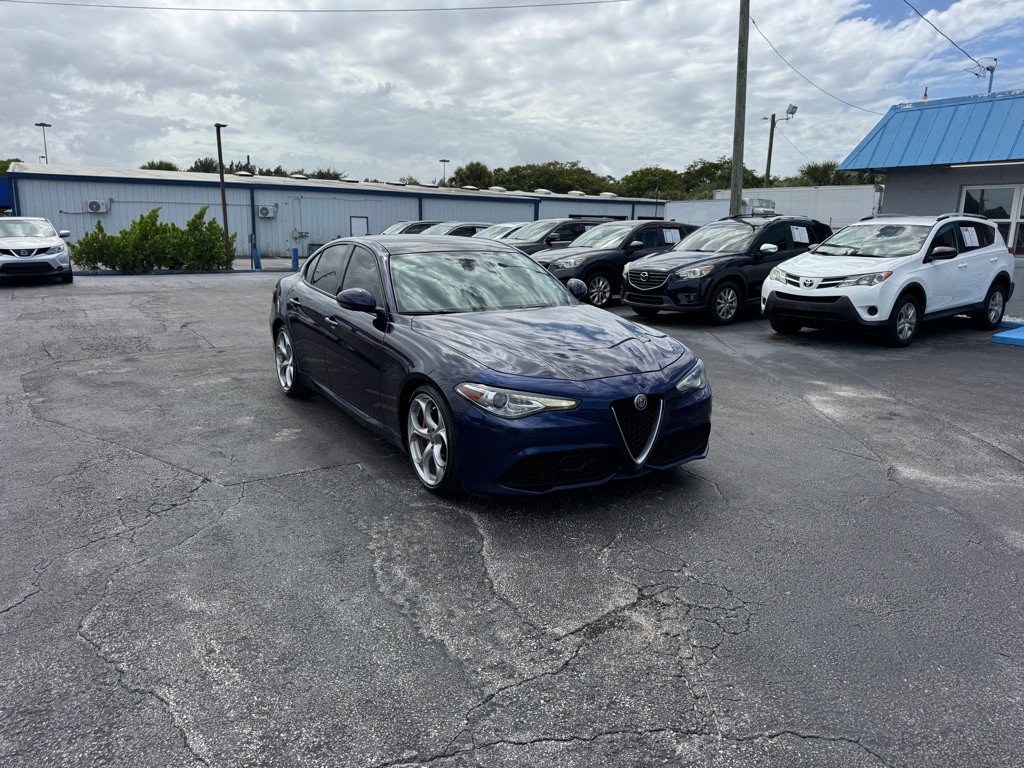2019 Alfa Romeo Giulia Image 3