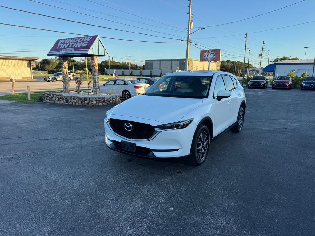 2017 Mazda CX-5 Image 1