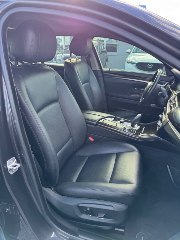 2015 BMW 5 Series Image 12