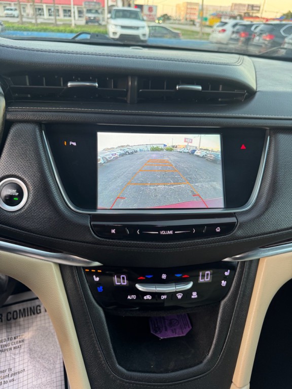 2017 Cadillac XT5 Image 10