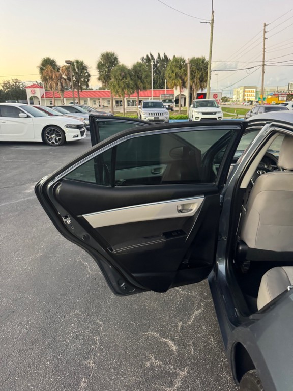 2014 Toyota Corolla Image 8