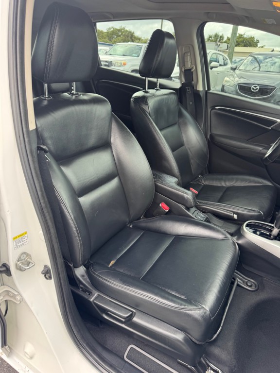 2015 Honda Fit Image 9