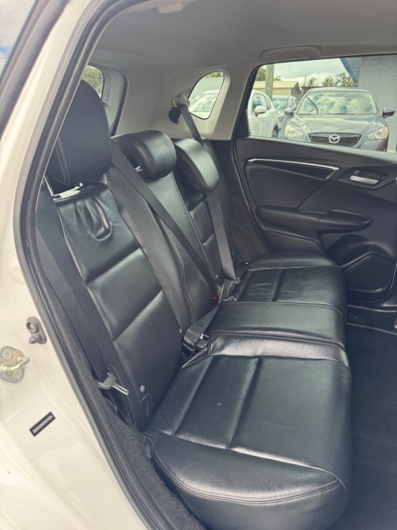 2015 Honda Fit Image 12