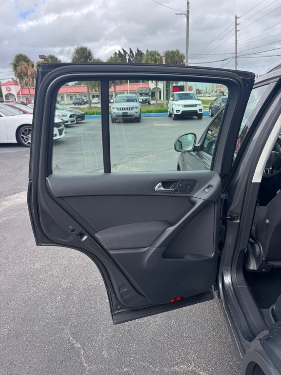 2015 Volkswagen Tiguan Image 14