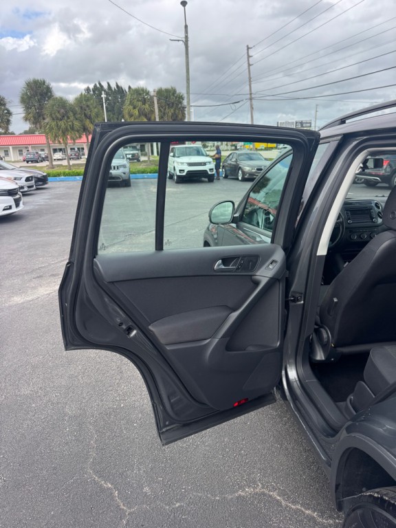 2015 Volkswagen Tiguan Image 15