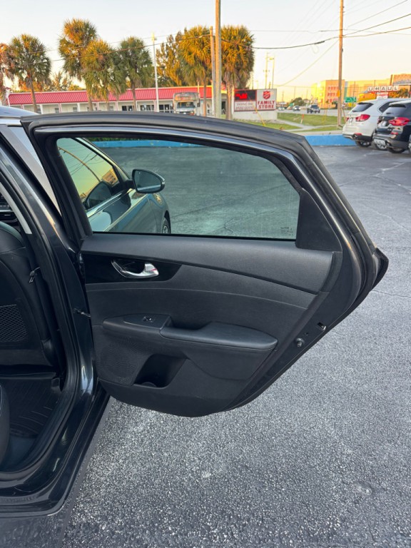 2020 Kia Forte Image 19