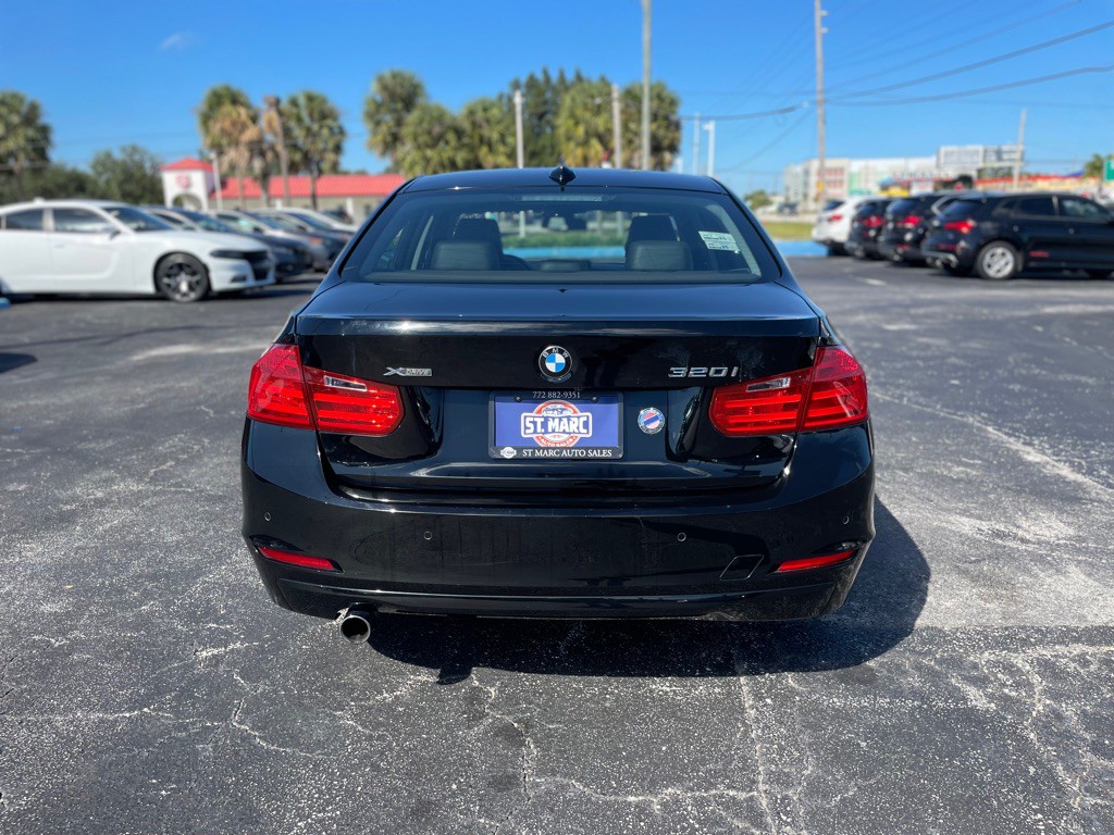 2014 BMW 3 Series Image 7