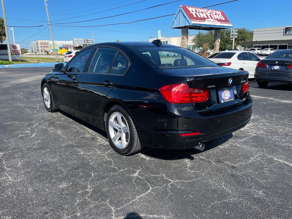 2014 BMW 3 Series Image 8