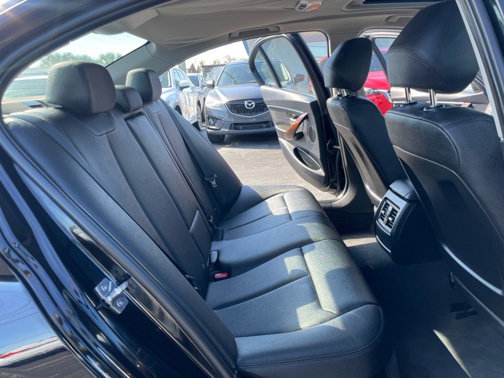 2014 BMW 3 Series Image 14