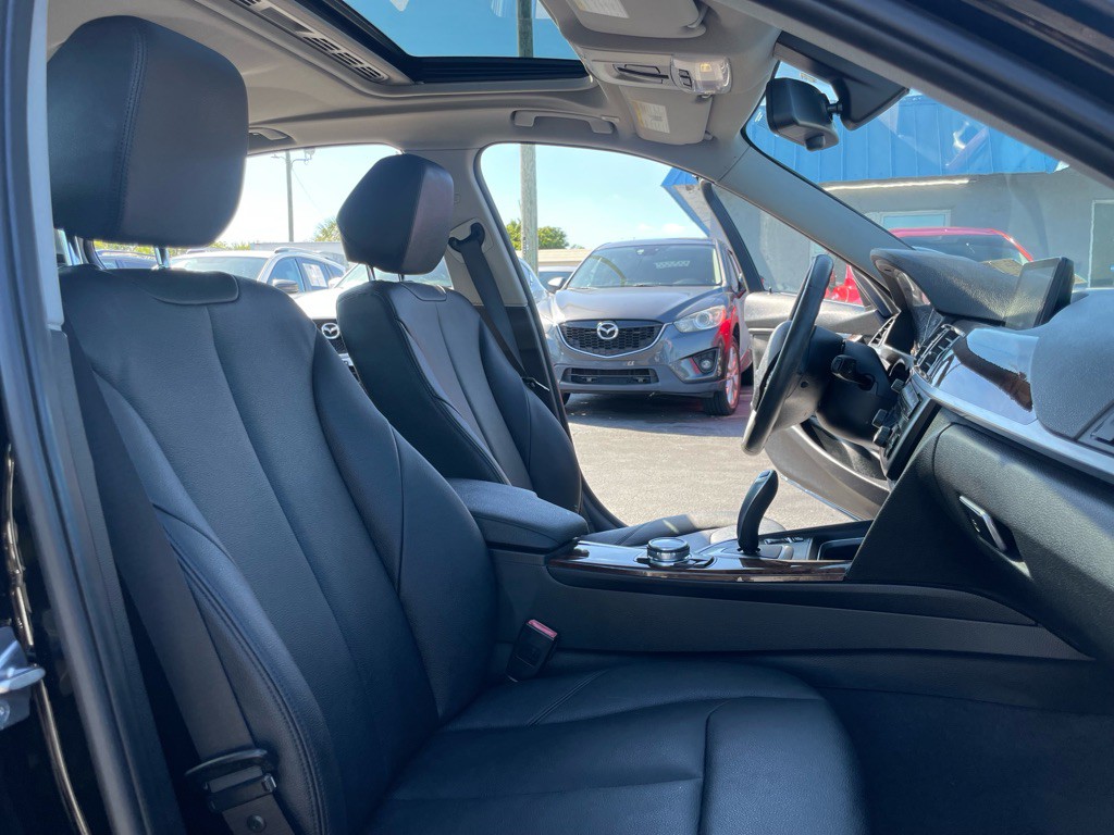 2014 BMW 3 Series Image 16