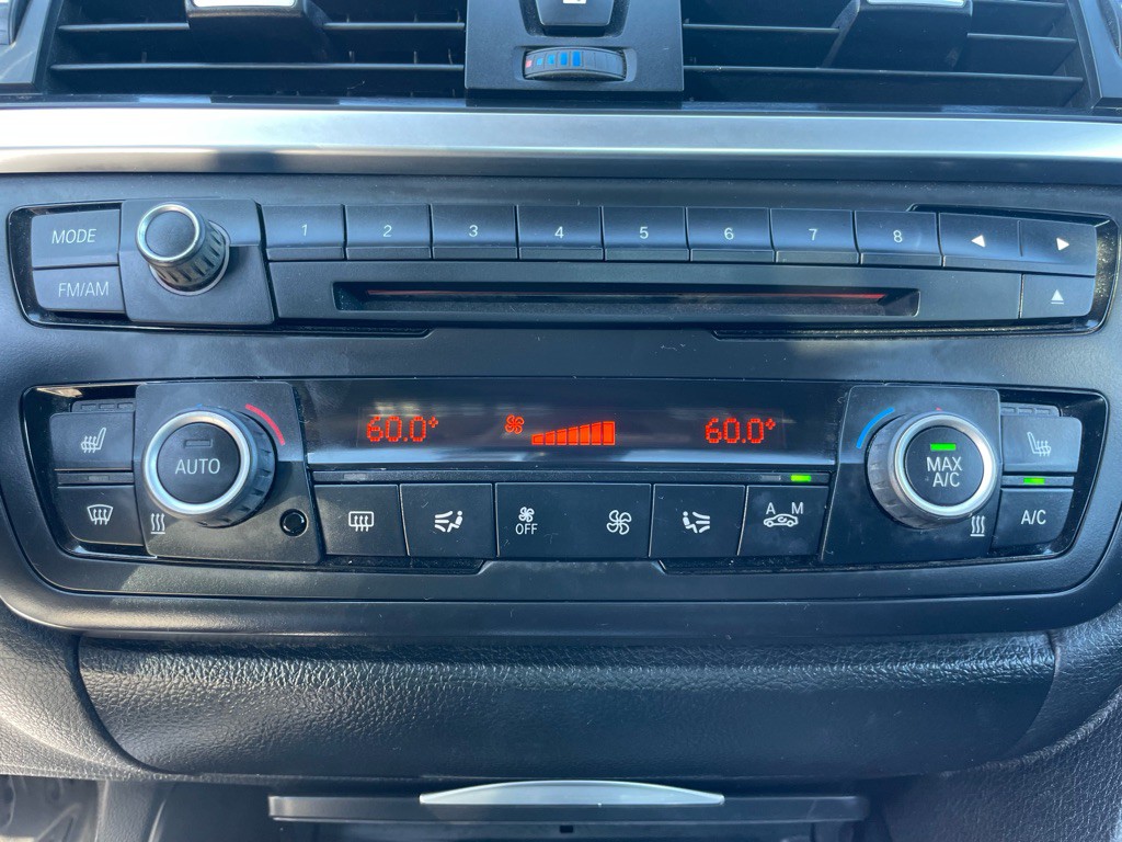 2014 BMW 3 Series Image 18