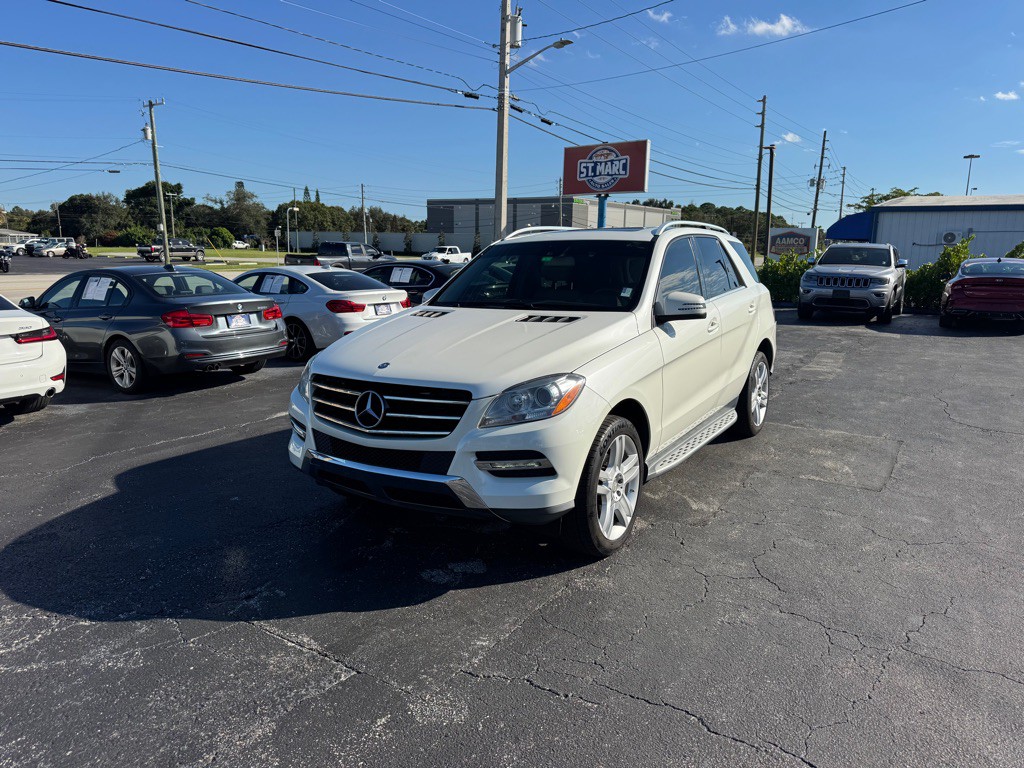 2013 Mercedes-Benz M-Class Image 1
