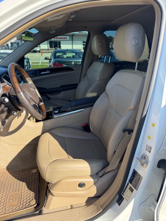 2013 Mercedes-Benz M-Class Image 10