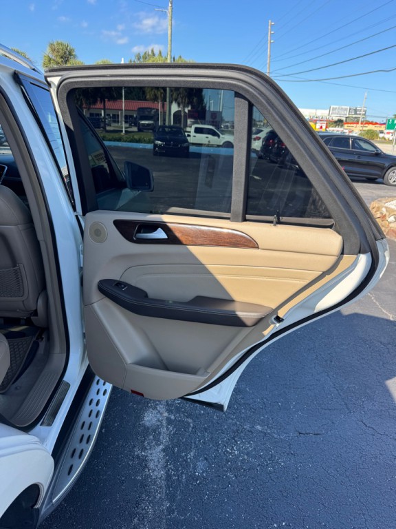 2013 Mercedes-Benz M-Class Image 15