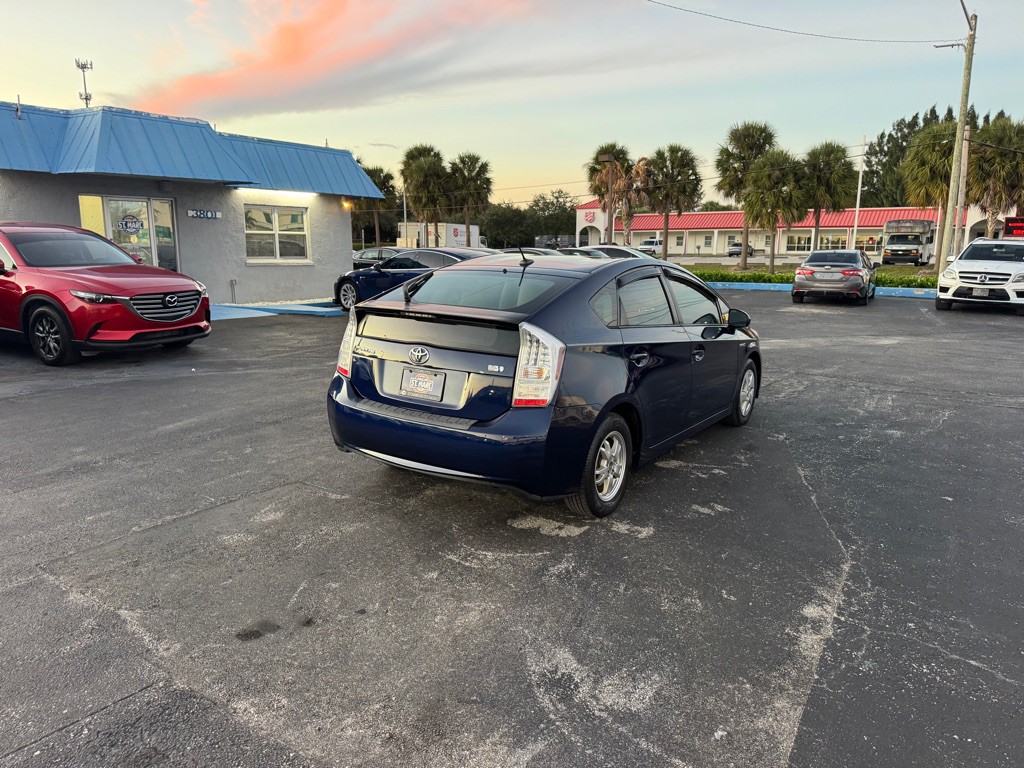 2011 Toyota Prius Image 8