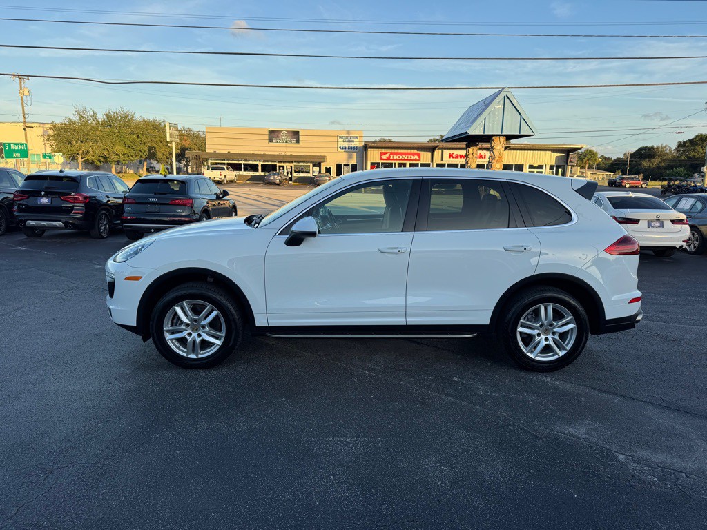 2016 Porsche Cayenne Image 3