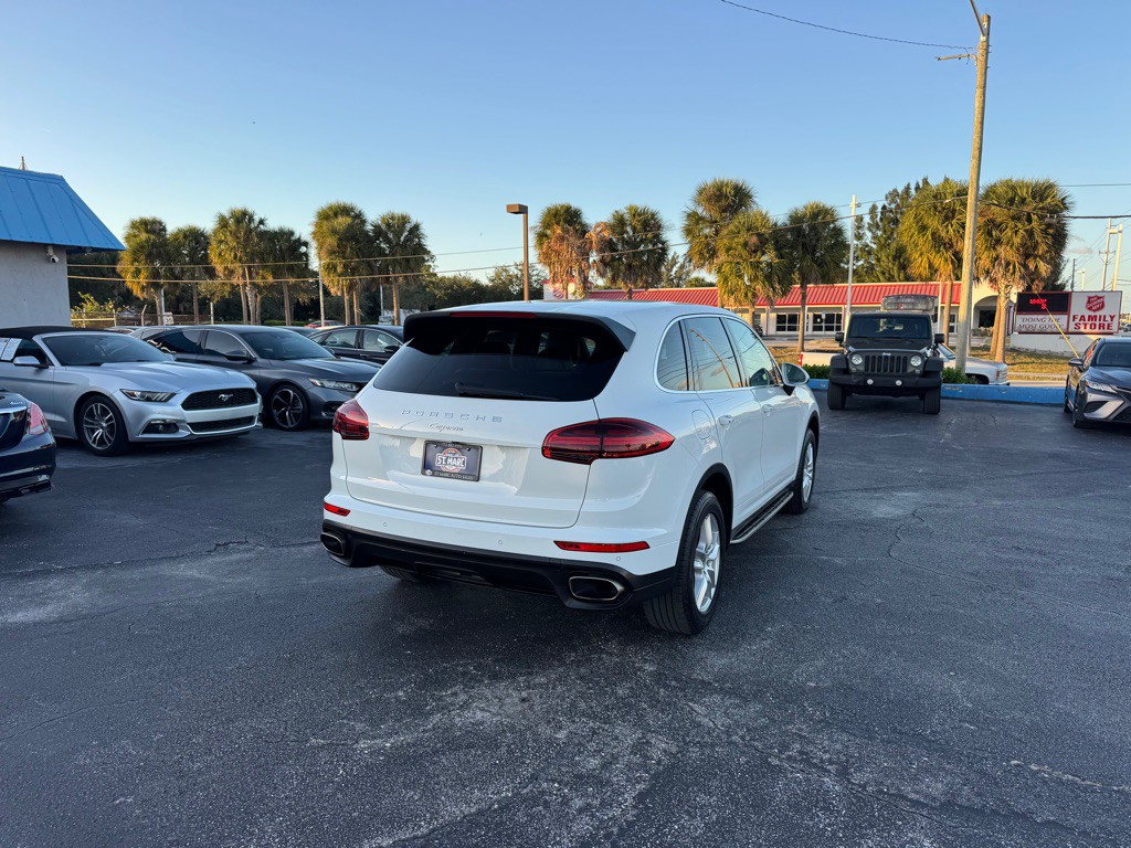 2016 Porsche Cayenne Image 7