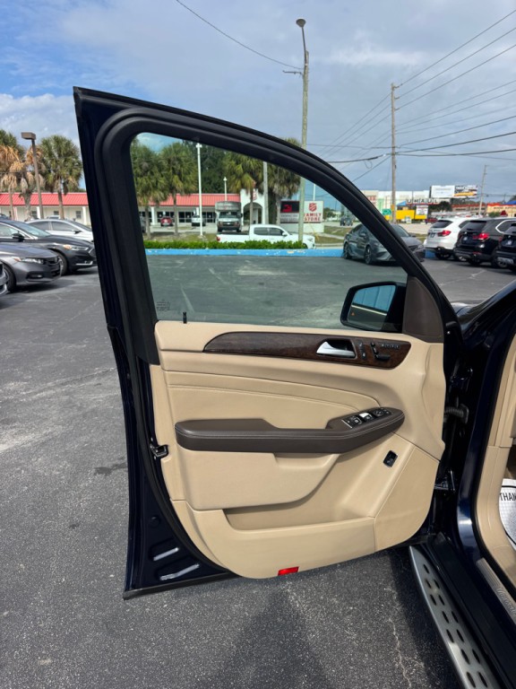 2014 Mercedes-Benz M-Class Image 16