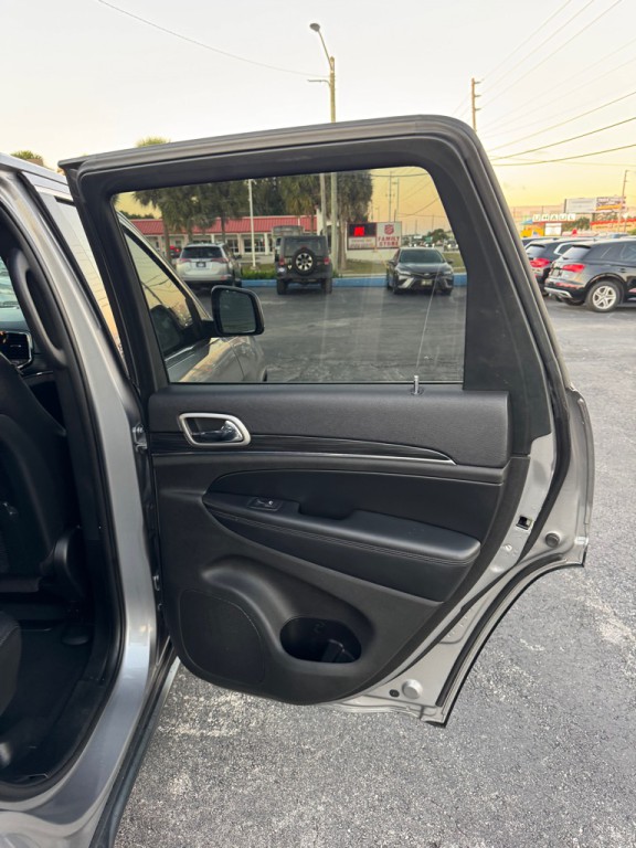 2019 Jeep Grand Cherokee Image 17