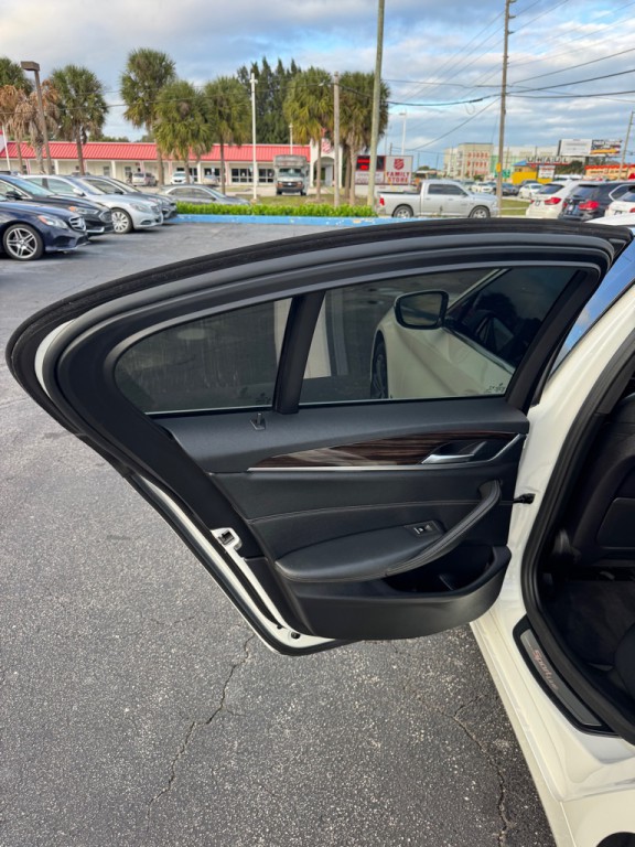 2019 BMW 5 Series Image 15