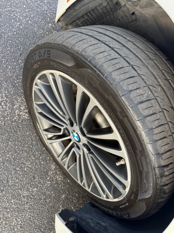 2019 BMW 5 Series Image 19