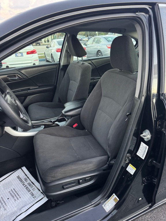 2015 Honda Accord Image 11