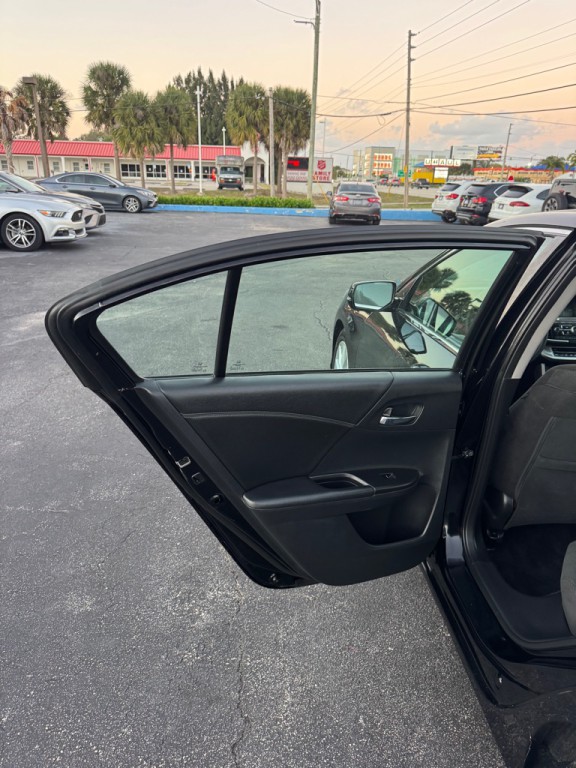 2015 Honda Accord Image 18