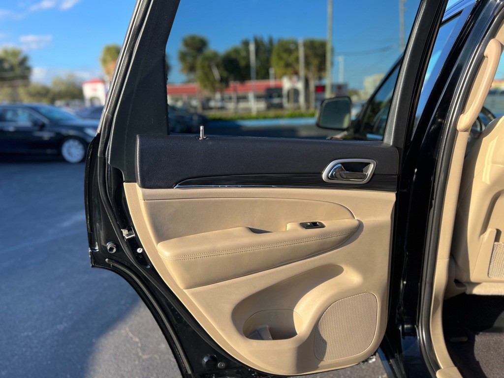 2019 Jeep Grand Cherokee Image 11