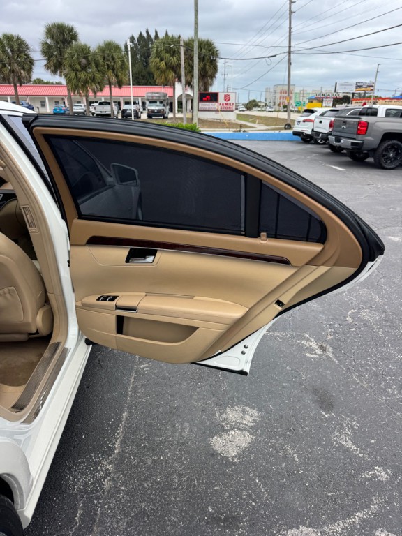 2013 Mercedes-Benz S-Class Image 17