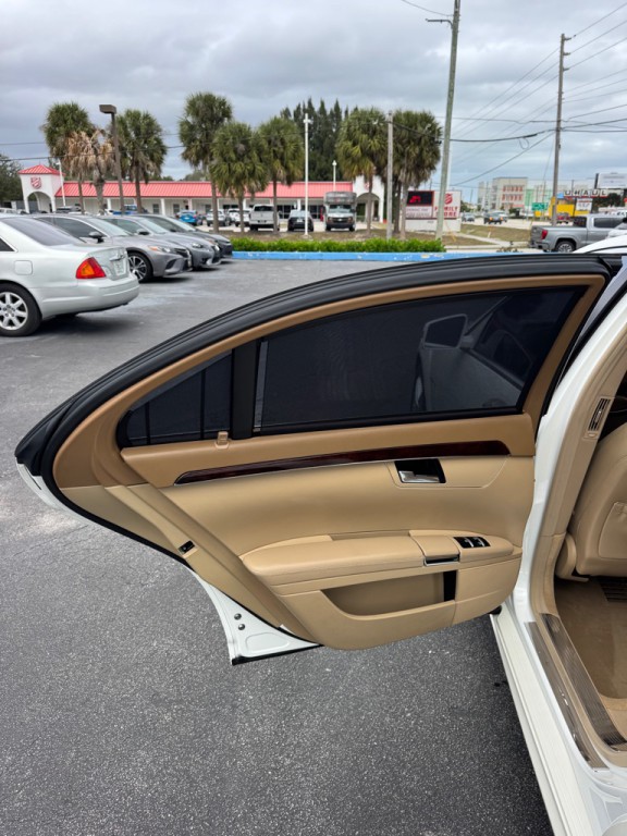 2013 Mercedes-Benz S-Class Image 19