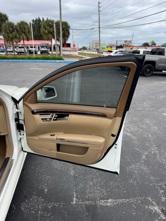 2013 Mercedes-Benz S-Class Image 20