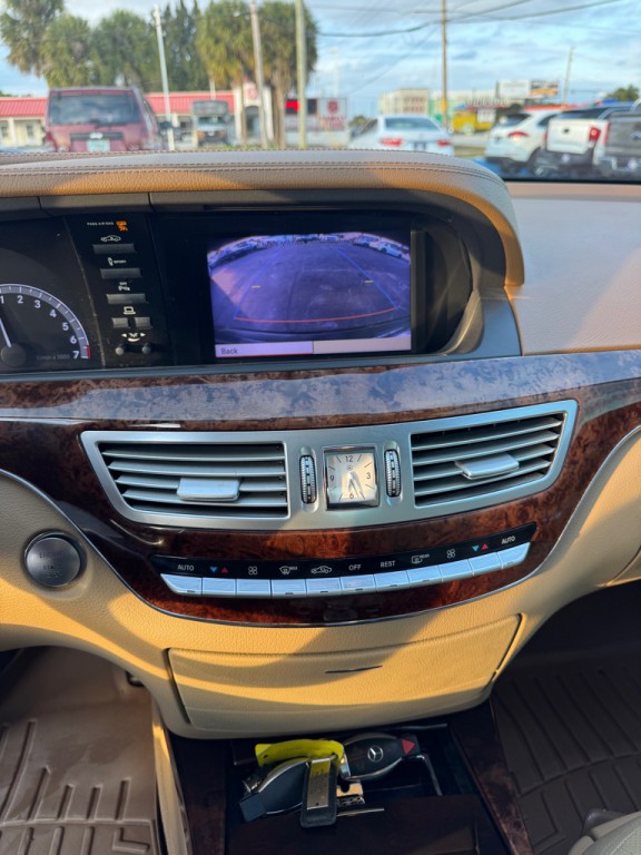 2013 Mercedes-Benz S-Class Image 10