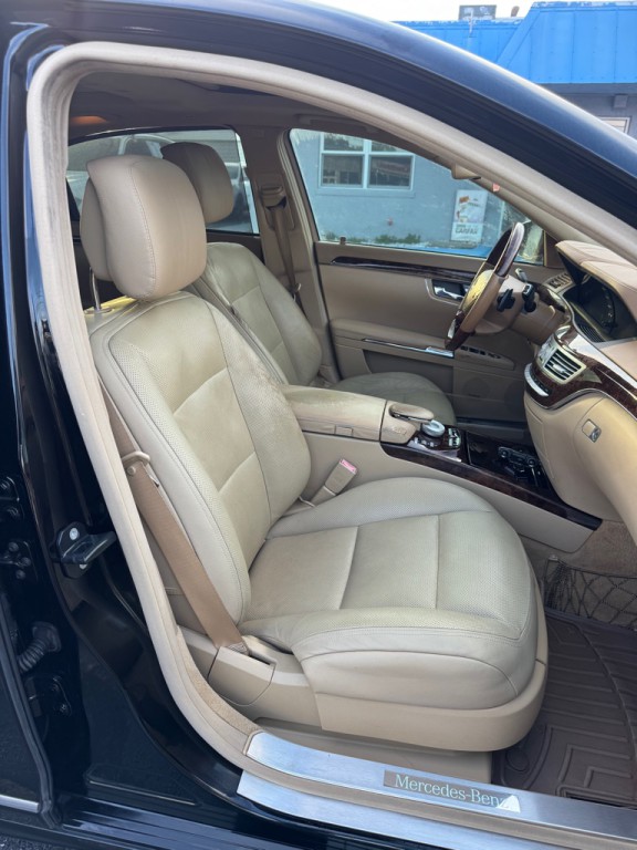 2013 Mercedes-Benz S-Class Image 12