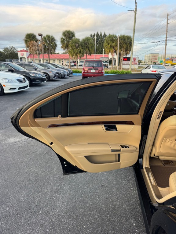 2013 Mercedes-Benz S-Class Image 15