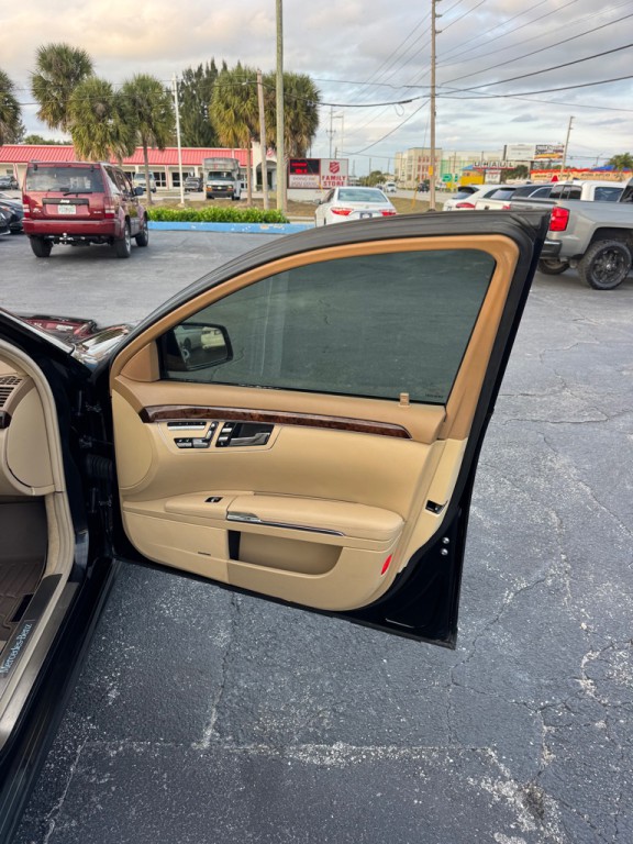 2013 Mercedes-Benz S-Class Image 18