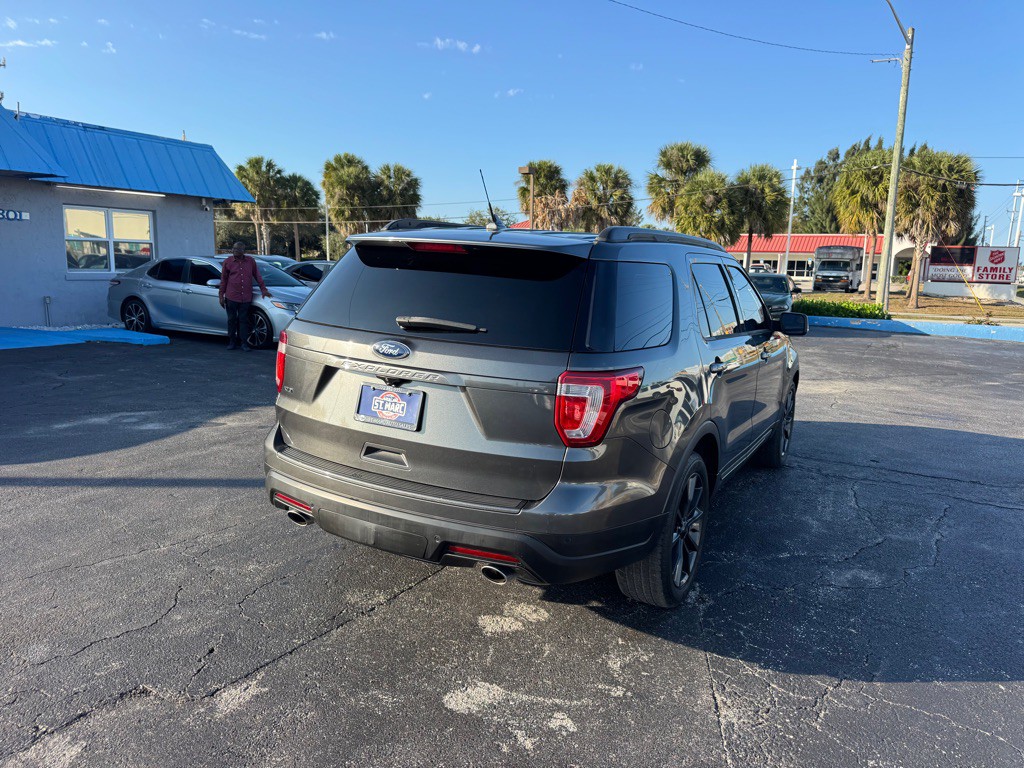 2018 Ford Explorer Image 8