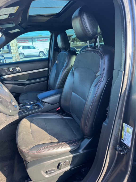 2018 Ford Explorer Image 11