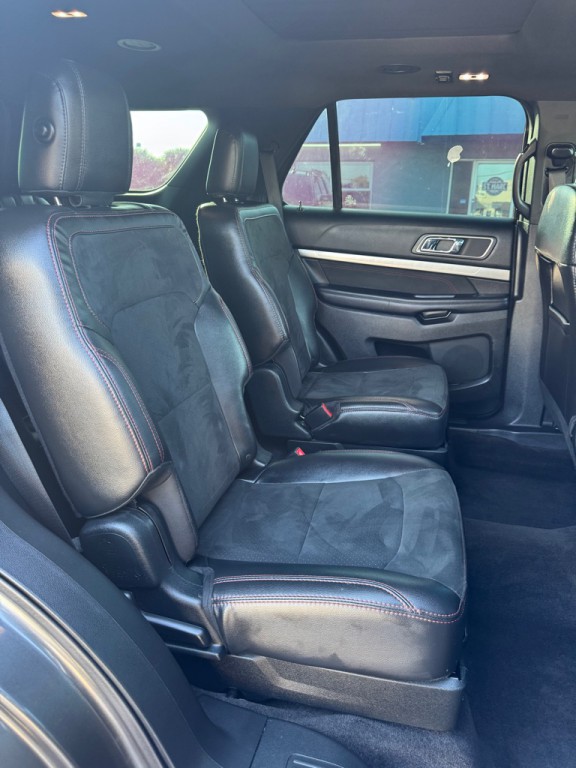 2018 Ford Explorer Image 12